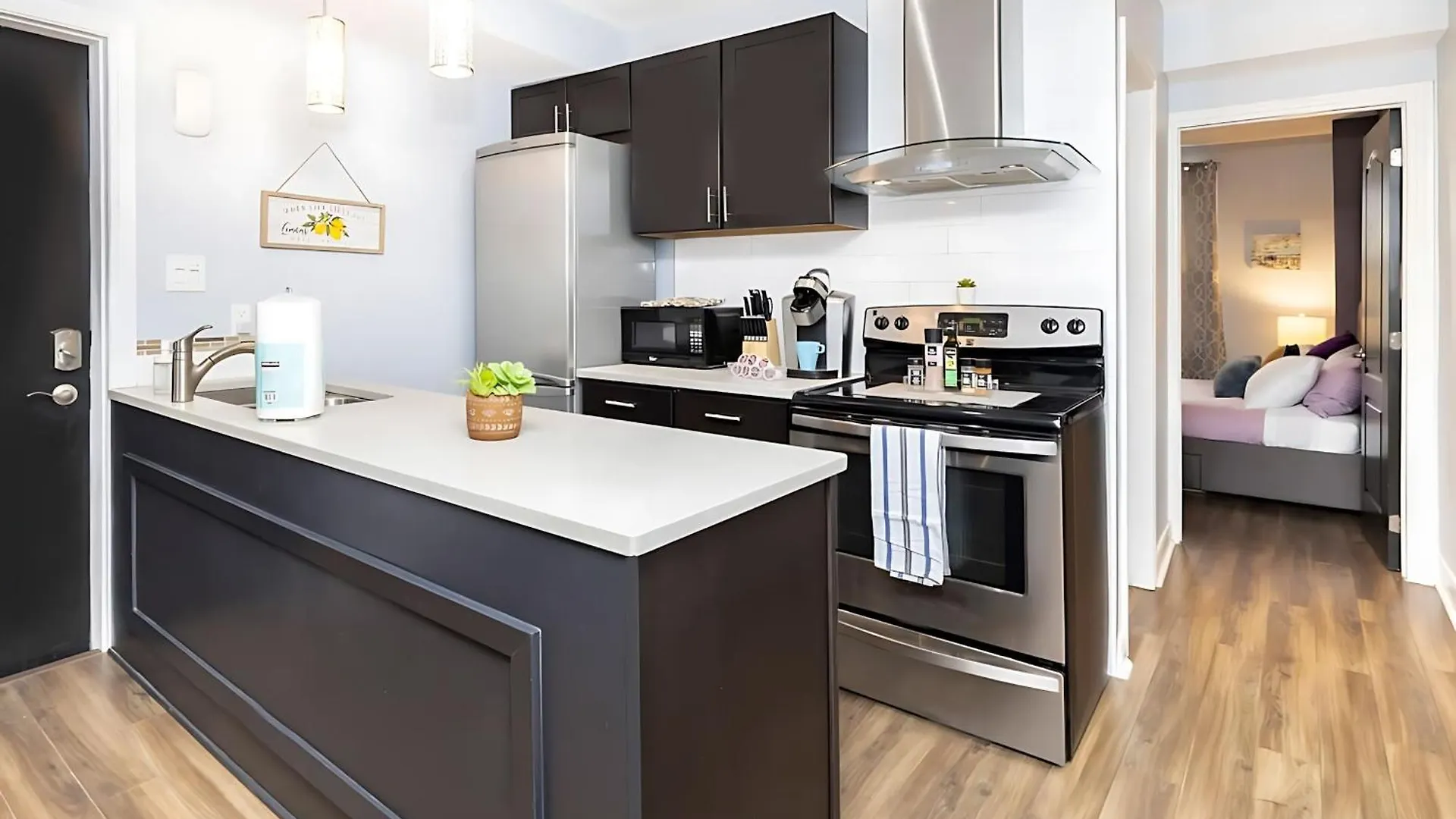 Pet Friendly - 1Br Newly Renovated Apartment Ottawa Kanada